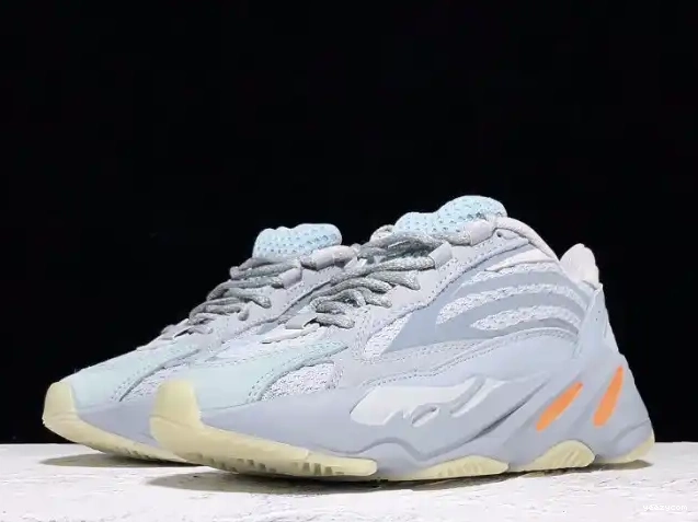 Boost Yeezy 'Inertia' 700 V2 Adidas FW2549 0629